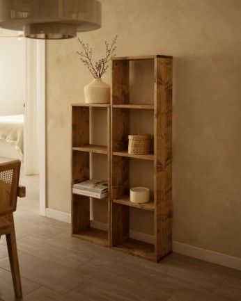 Leyre - Estanteria de madera maciza en tono roble oscuro con 3 estantes
