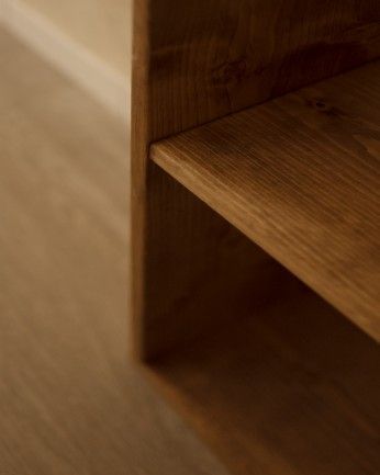 Leyre - Estanteria de madera maciza en tono roble oscuro con 4 estantes
