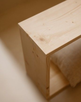 Leyre - Mueble auxiliar de madera maciza en tono natural