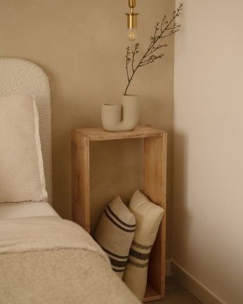 Leyre - Mueble auxiliar de madera maciza en tono roble medio