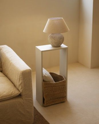 Leyre - Mueble auxiliar de madera lacada en tono beige