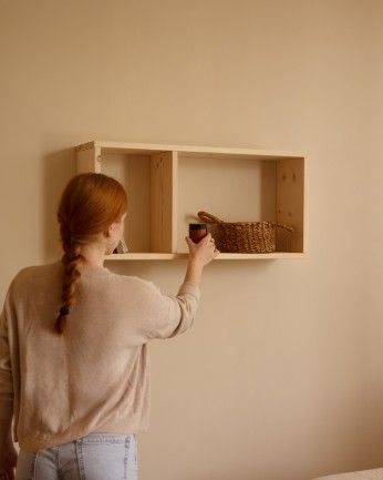 Leyre - Mueble auxiliar de madera maciza en tono natural con 1 separador