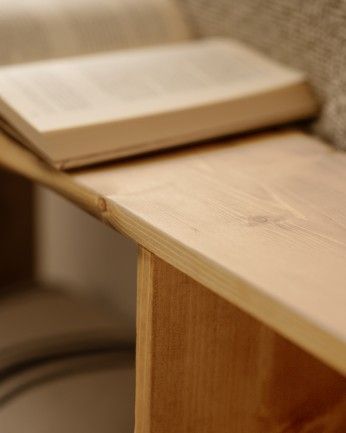 Leyre - Mueble auxiliar de madera maciza en tono roble medio con 1 separador