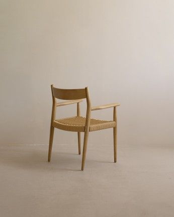 Alaia - Silla de madera olmo y asiento trenzado de cuerda en tono natural de 78x54cm EN PREVENTA DISPONIBLE A FINALES DE JULIO