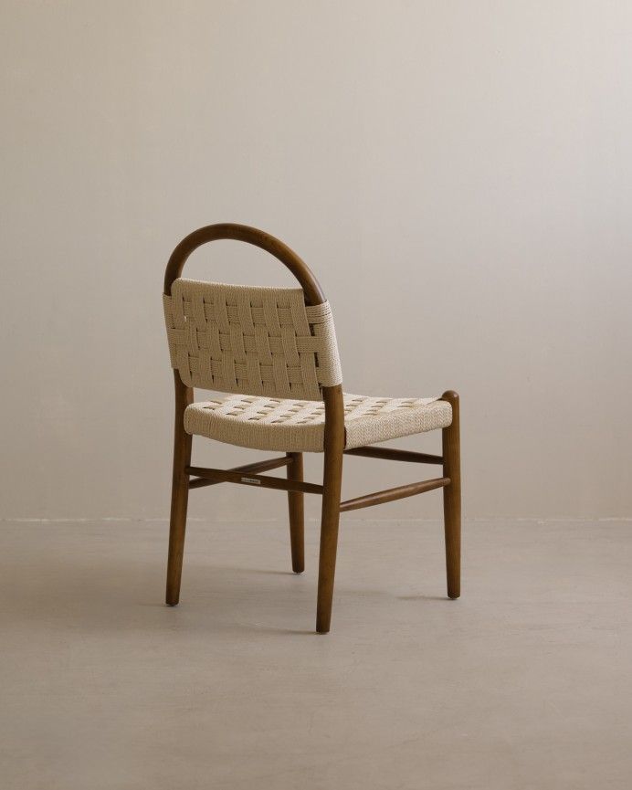 Mar-Silla de madera olmo tono roble oscuro asiento trenzado de cuerda color blanco de 87x47cm PREVENTA DISPONIBLE FINALES JULIO