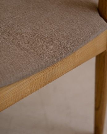 Nekane - Silla de madera olmo tono natural y asiento tapizado color gris de 79x49cm, PREVENTA DISPONIBLE A FINALES DE JULIO