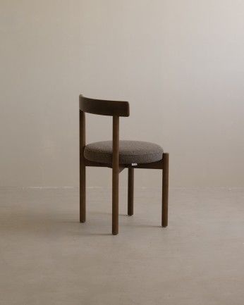 Elaia - Silla de madera de haya con asiento tapizado color marrón de 75x38cm PRODUCTO EN PREVENTA DISPONIBLE A FINALES DE JULIO