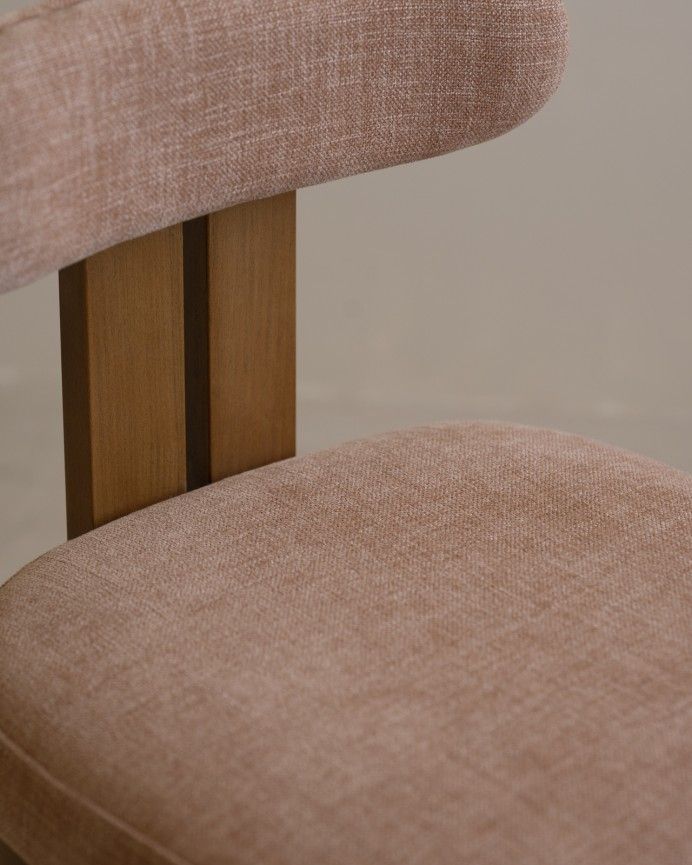 Enara - Silla de madera de haya tapizada en color rosa de 77x42cm, PRODUCTO EN PREVENTA DISPONIBLE A FINALES DE JULIO