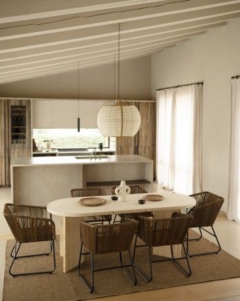 Koji - Mesa de comedor de madera maciza en tono natural de varias medidas