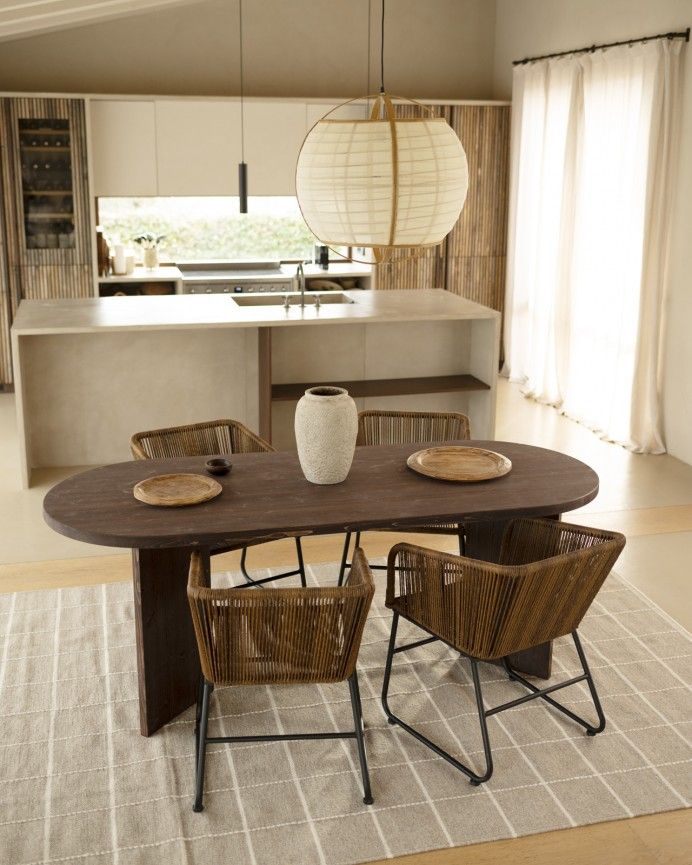 Koji - Mesa de comedor de madera maciza en tono nogal de varias medidas