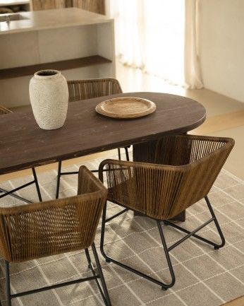 Koji - Mesa de comedor de madera maciza en tono nogal de varias medidas