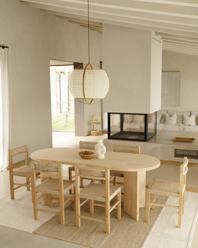 Koji - Mesa de comedor de madera maciza en tono roble medio de varias medidas