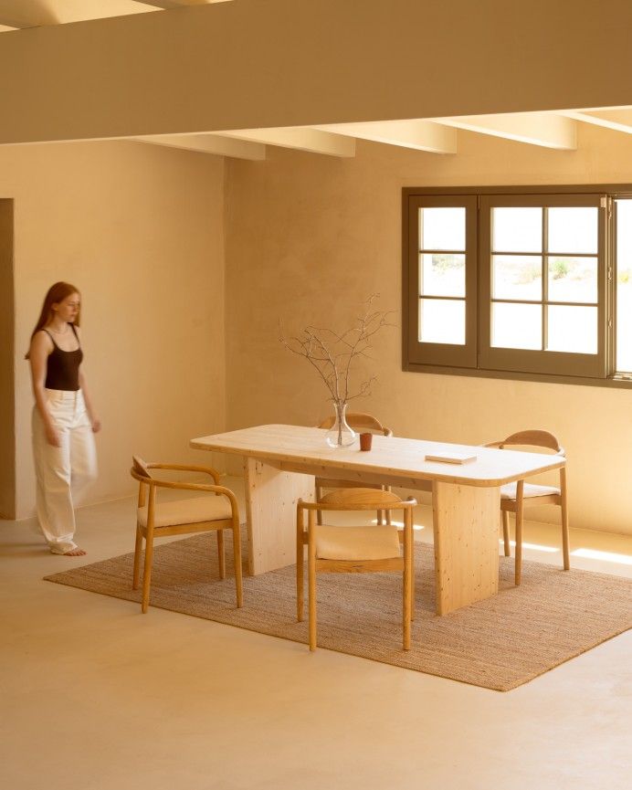 Haruto - Mesa de comedor de madera maciza tono natural de varias medidas