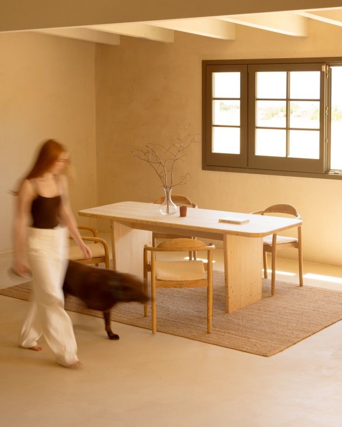 Haruto - Mesa de comedor de madera maciza tono natural de varias medidas