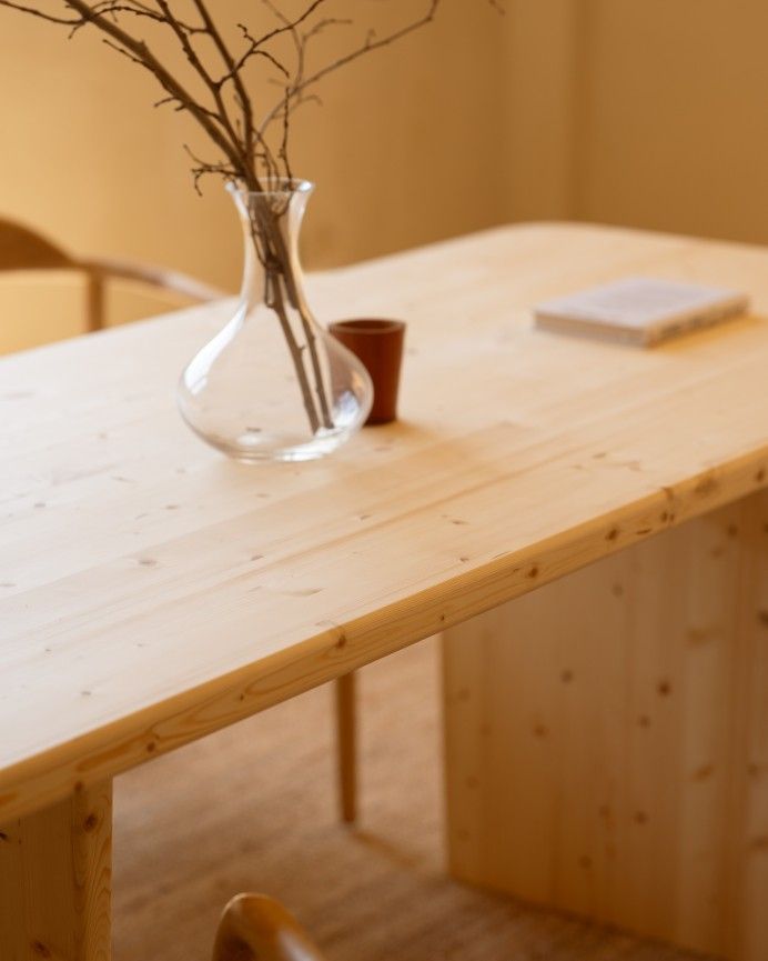 Haruto - Mesa de comedor de madera maciza tono natural de varias medidas