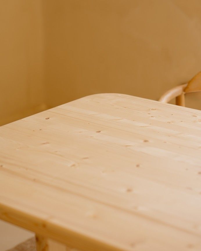 Haruto - Mesa de comedor de madera maciza tono natural de varias medidas