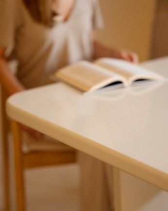 Haruto - Mesa de comedor de laca brillo en tono blanco roto de varias medidas