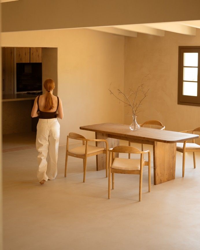 Haruto - Mesa de comedor de madera maciza tono roble oscuro de varias medidas