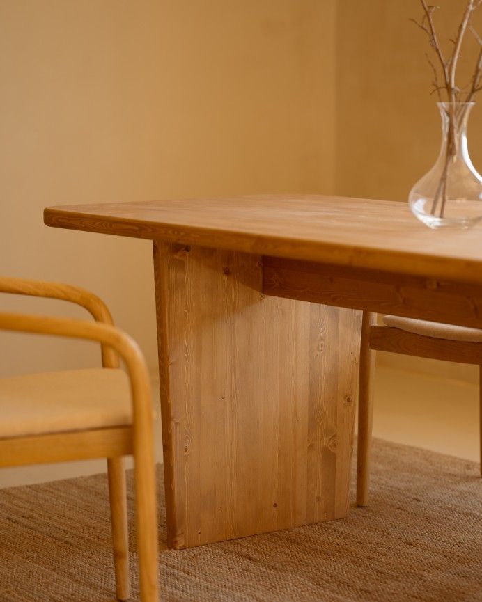 Haruto - Mesa de comedor de madera maciza tono roble medio de varias medidas