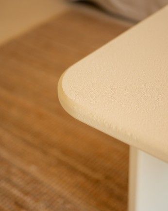 Haruto - Mesa de centro de microcemento tono blanco roto de varias medidas