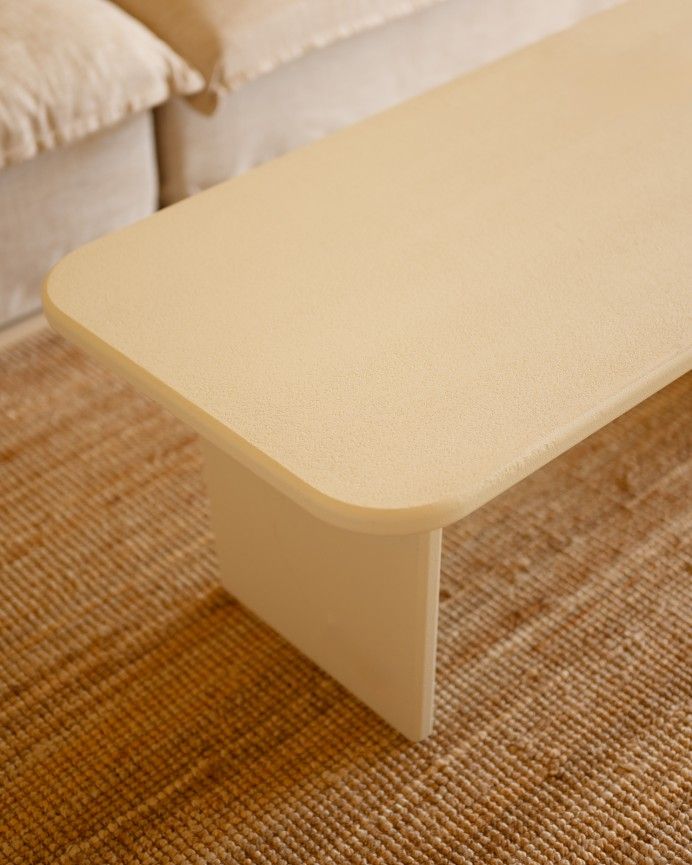 Haruto - Mesa de centro de microcemento tono blanco roto de varias medidas