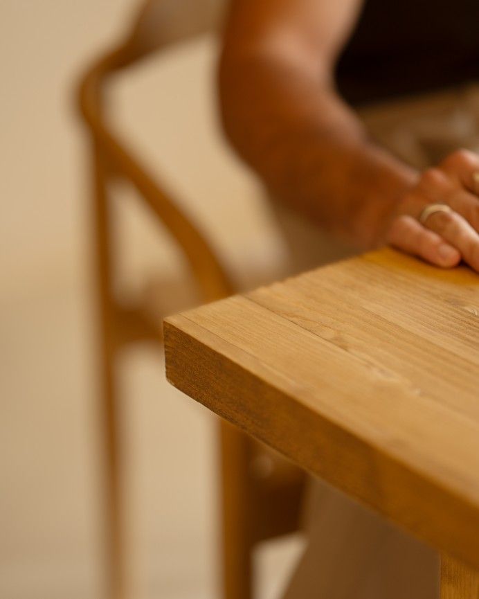 Luxor - Mesa de comedor de madera maciza tono roble medio de varias medidas