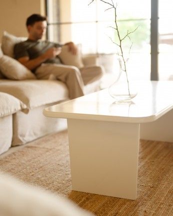 Haruto - Mesa de centro de laca brillo en tono blanco roto de varias medidas