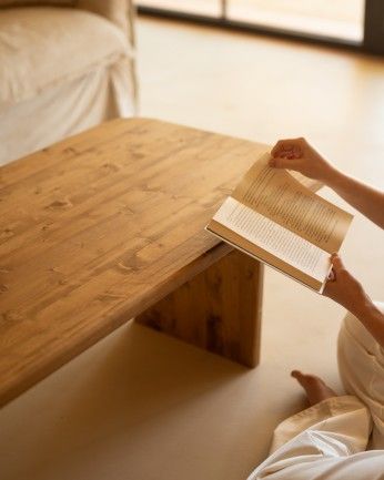 Haruto - Mesa de centro de madera maciza tono roble oscuro de varias medidas