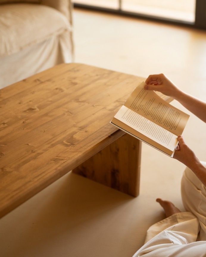 Haruto - Mesa de centro de madera maciza tono roble oscuro de varias medidas